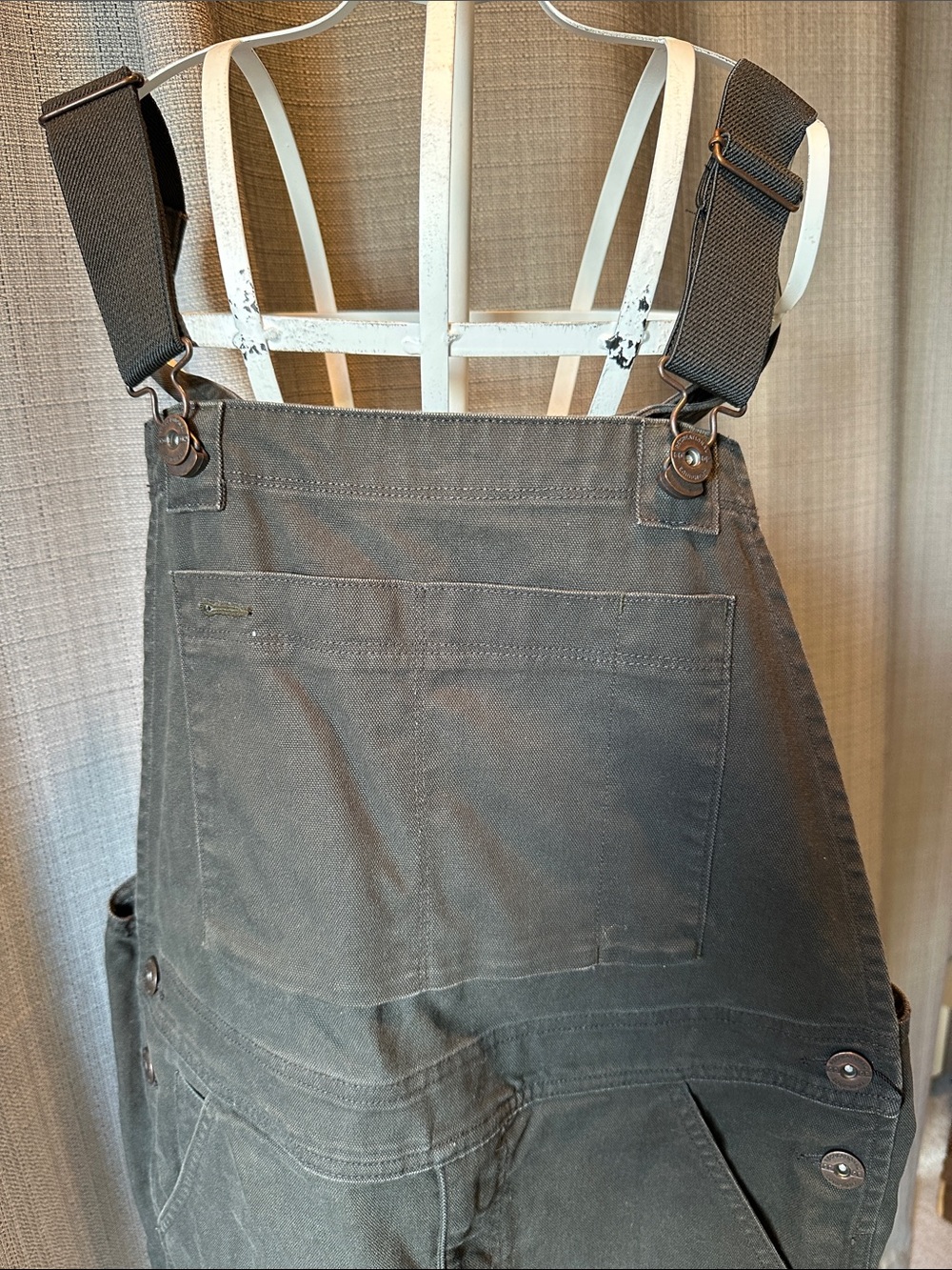 REI NWOT Olive Cargo Bib Overalls with Adjustable Straps